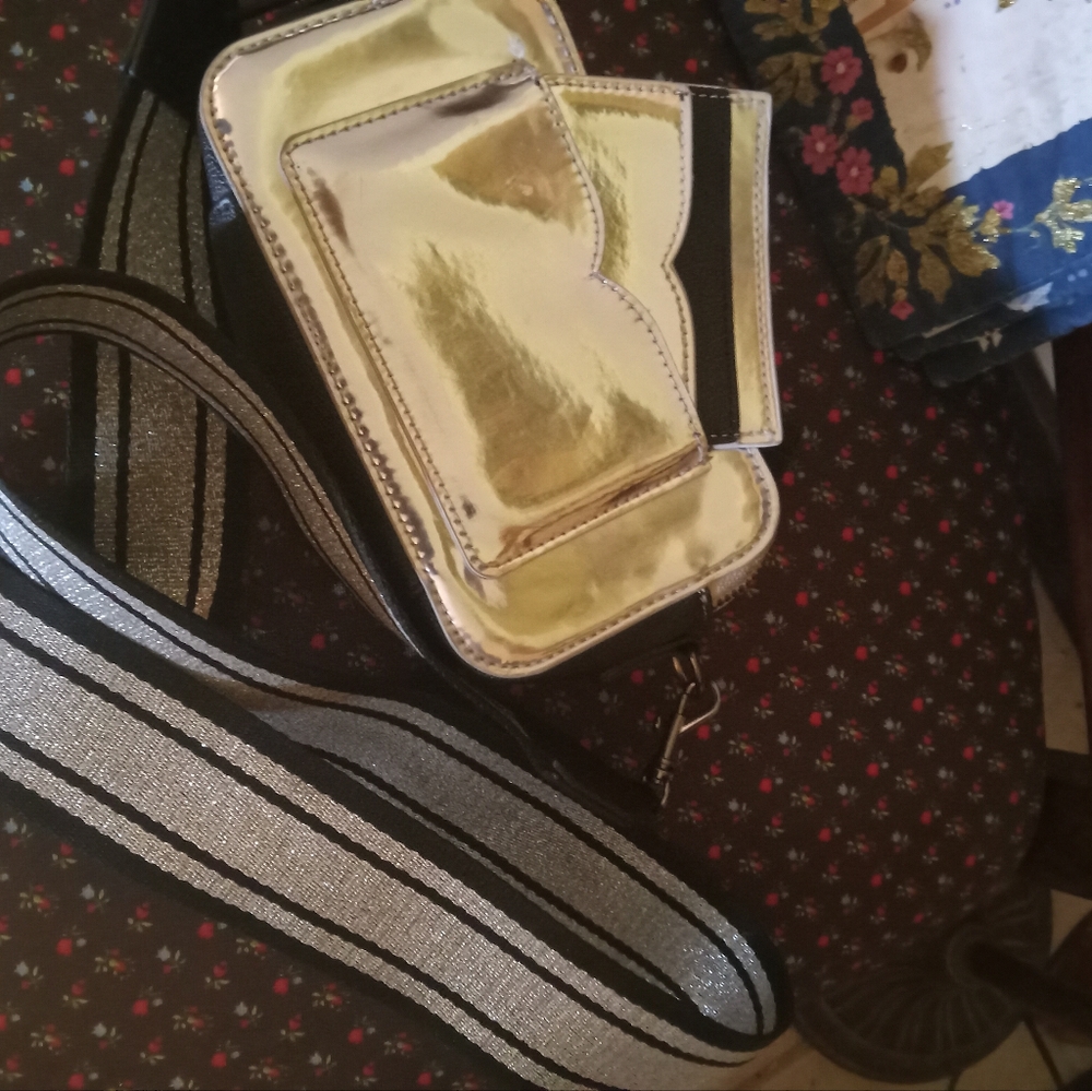 Purse - Picture 3 of 5